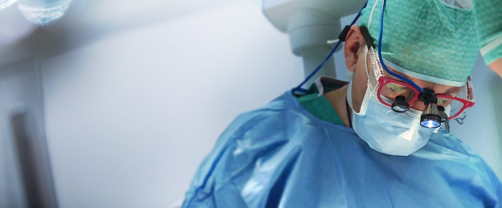 Chirurgo tradizionale e vascolare Dr. Roberto Delfrate